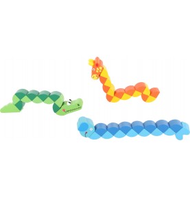 Wooden Flexible Grasping Rattle - Articulated Toy - Product in use view 11