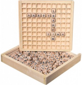 Wooden Word Building Grid & Letter Cubes - Detailed view - Montessori toy
