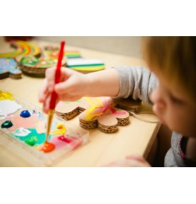 Children's Liquid Gouache Paint 250ml - Product in use view 9