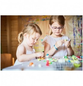 PlayMais Natural Modelling Kit - 1000 Pieces - Close-up details of natural materials