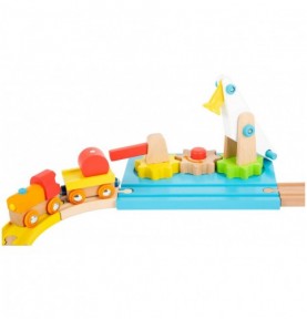 Magnetic Crane & Wooden Railway Set - Overview of Montessori learning set