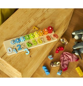 Montessori Number Counting Board & Spinning Gears - Overview of Educational Toy
