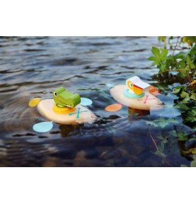 Wooden Floating Pelican Bath & Water Companion - In-Use Lifestyle View 7