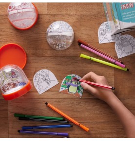 DIY Children's Christmas Snow Globes Kit - Pack of 4 - In-Use Perspective 2